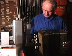 jonas mekas playing the accordian